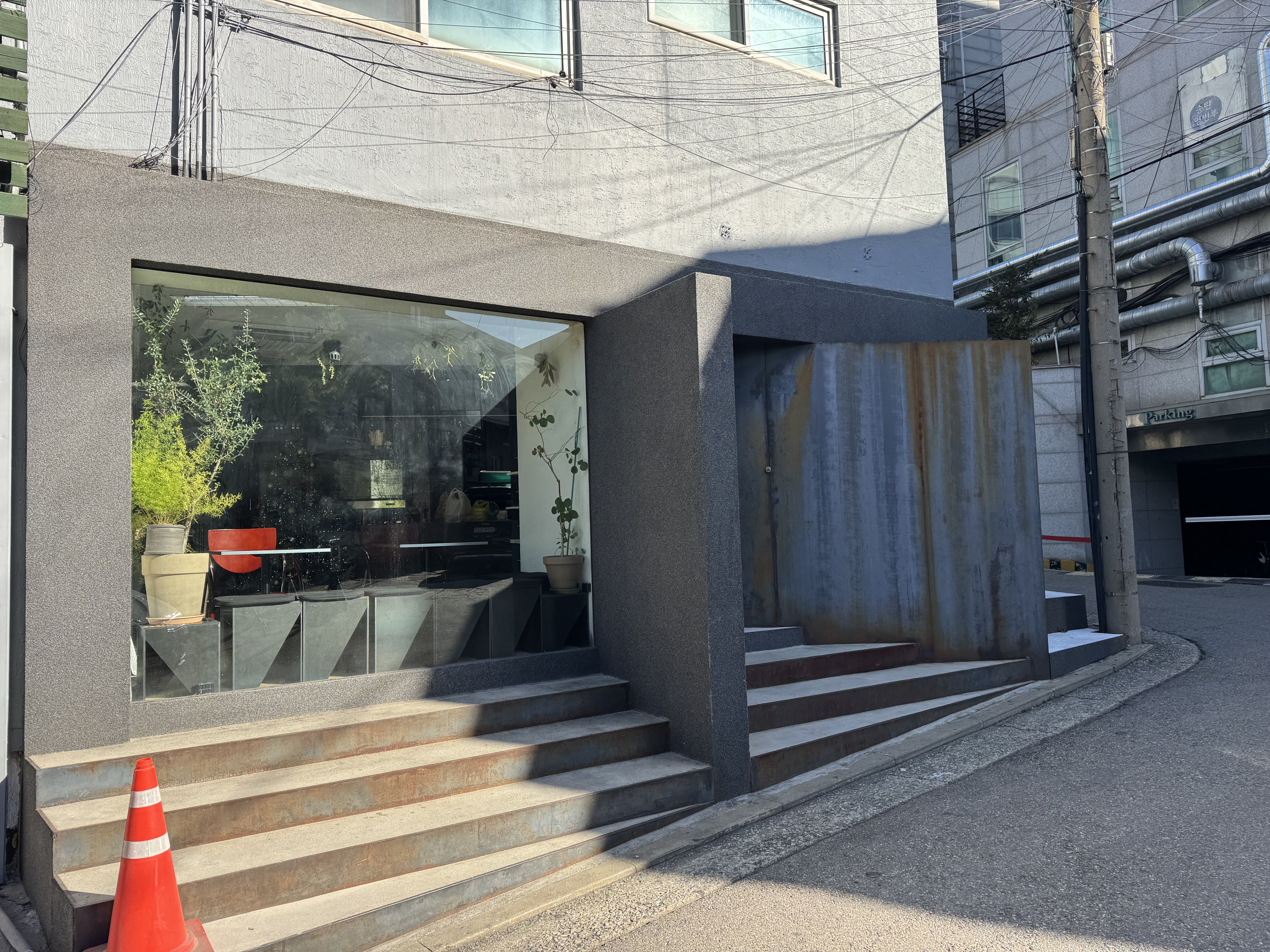 슬릿 홍대 카페 사진